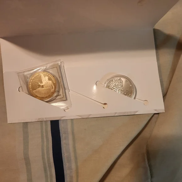 Kennedy And Eagle Coins - Picture 5 of 5